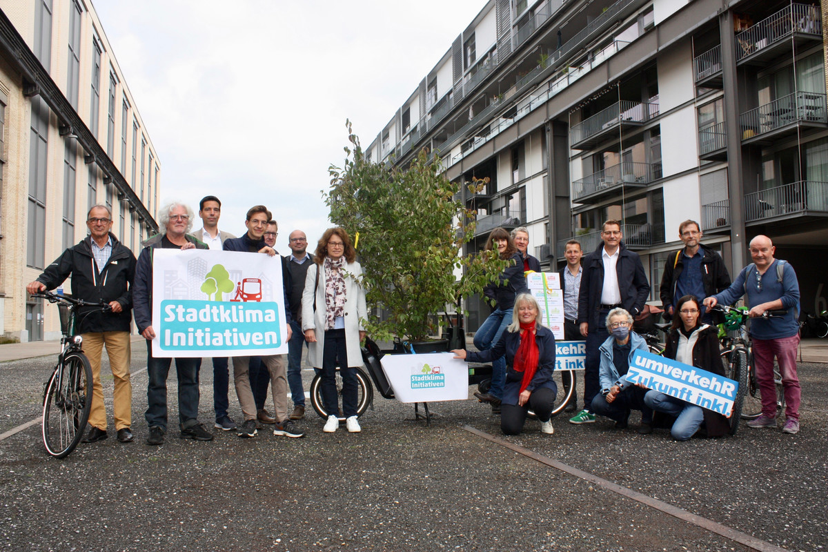 Einreichung der Stadtklima-Initiativen in Winterthur