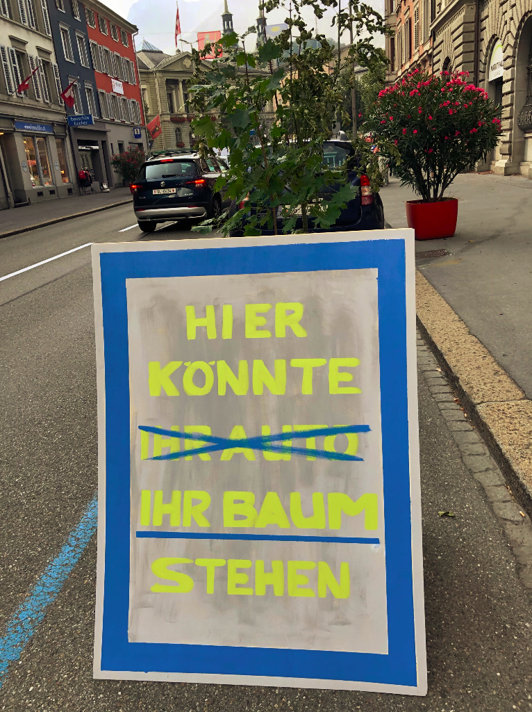Hier könnte ein Baum stehen von Kaj am PARK(ing) Day 2020 in Glarus