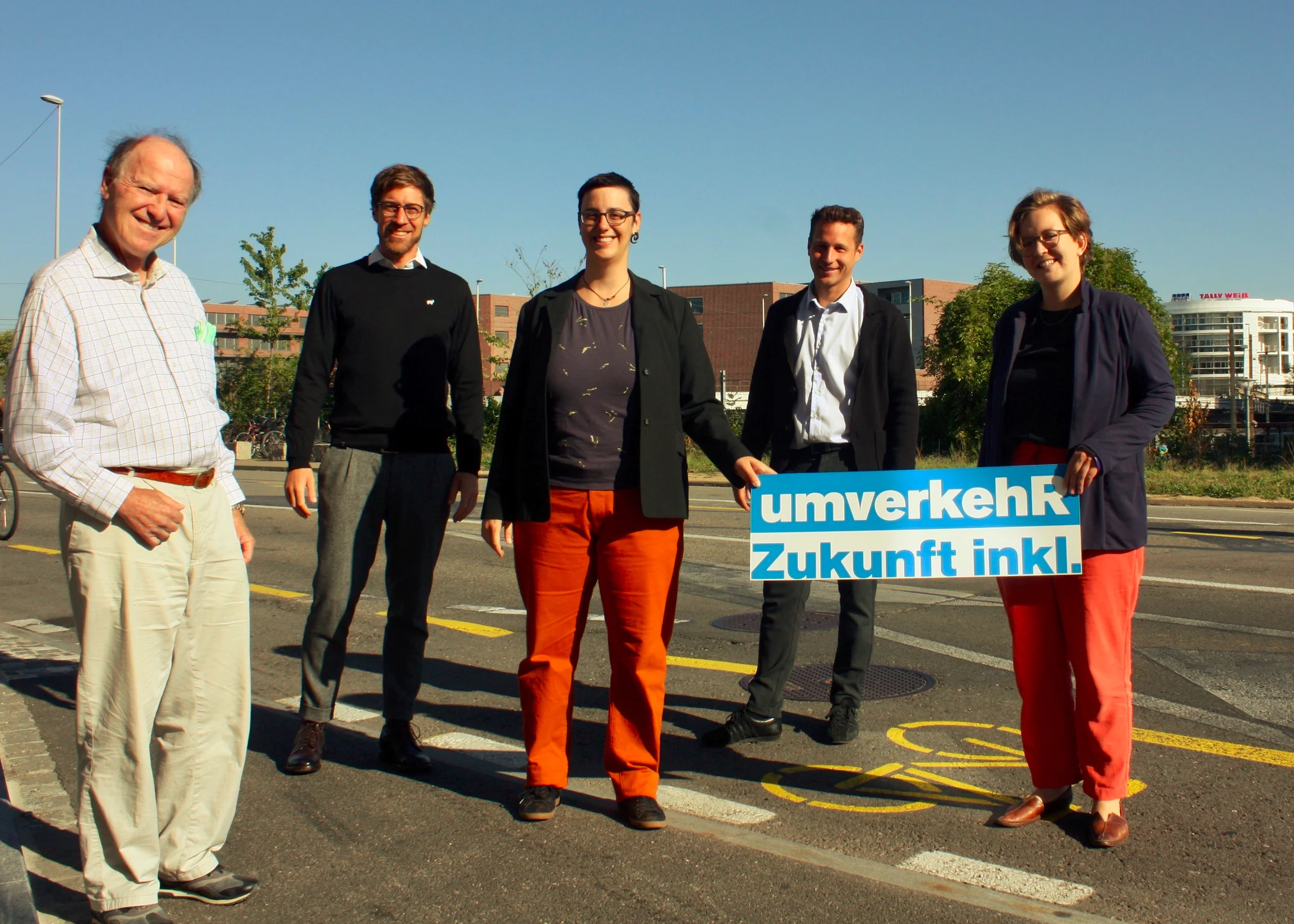 Lancierung der Stadtklima-Initiativen durch Vertreter und Vertreterinnen verschiedener Parteien, Verbänden und Organisationen Lancierung der Stadtklima-Initiativen durch Vertreter und Vertreterinnen verschiedener Parteien, Verbänden und Organisationen