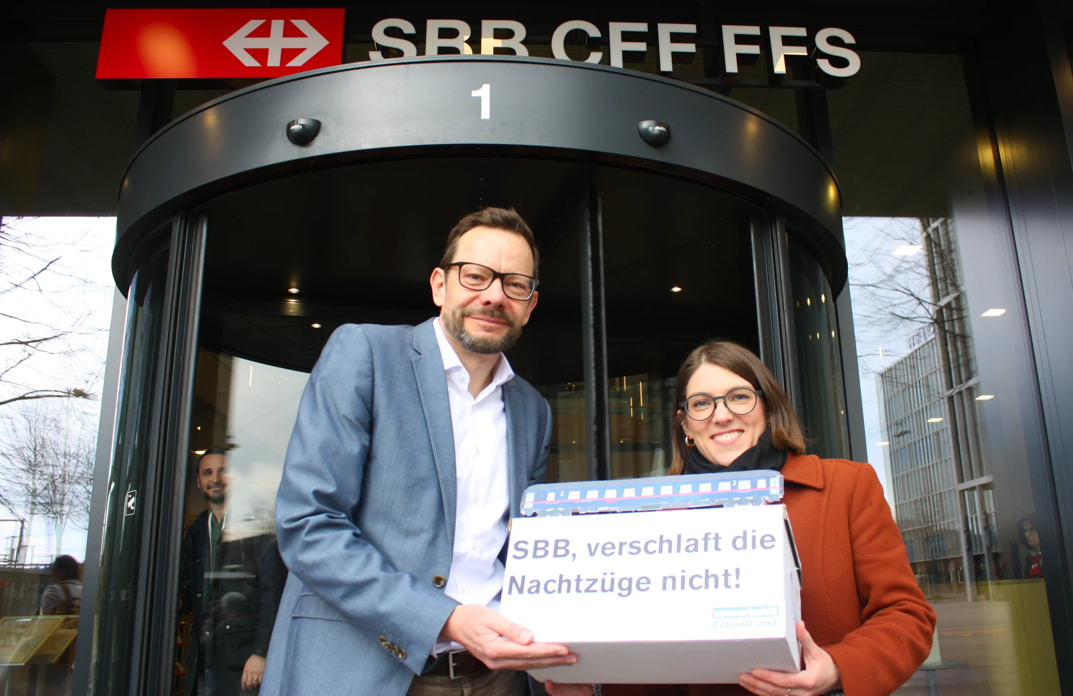 Übergabe offener Brief an SBB