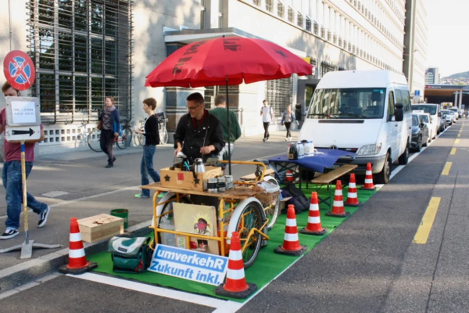 PARK(ing) Day 2018 mit Kaffee am frühen Morgen von Café Rebel Dia an der Kasernenstrasse in Zürich