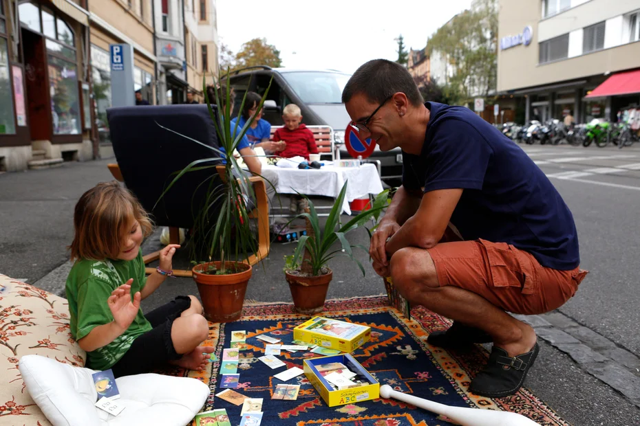 Lebensfreude statt Parkplatz am PARK(ing) Day 2014 in Basel