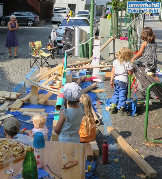 Chugelibahn statt Parkplatz - von Richard und Freunden am PARK(ing) Day 2020 in Sarnen