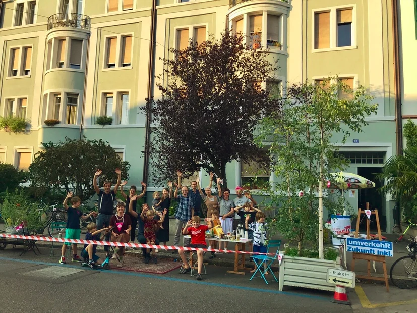  Platz Da statt Mazda! von Alexander und Freunden an der Hegenheimerstrasse am PARK(ing) Day 2020 in Basel