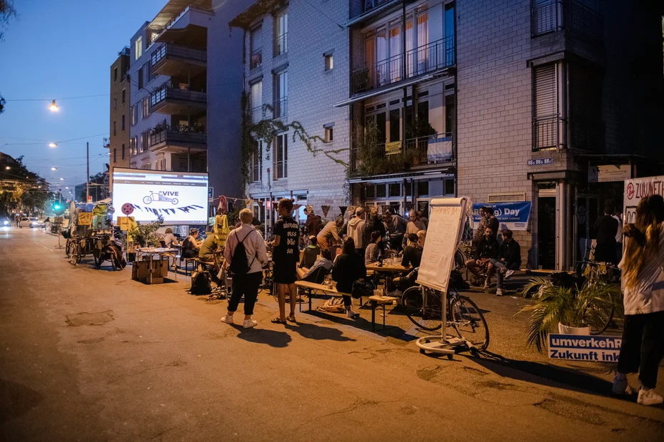  Velokino von Vélorution an der Hohlstrasse 86b am PARK(ing) Day 2020 in Zürich