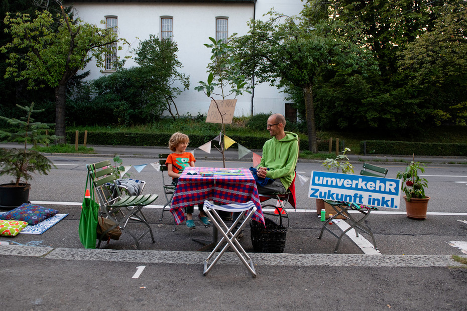 Lauschige grüne Oase der Begegnung von Nora an der Fellenbergstrasse am PARK(ing) Day 2020 in Zürich