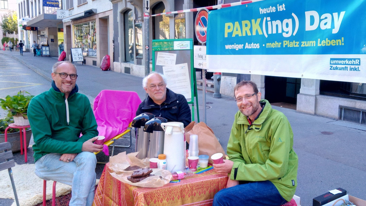Brot und Spiele statt Parkplatz von Reto und Freunden in Winterthur am PARK(ing) Day 2019