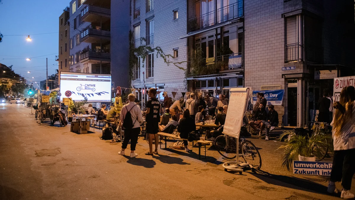  Velokino von Vélorution an der Hohlstrasse 86b am PARK(ing) Day 2020 in Zürich