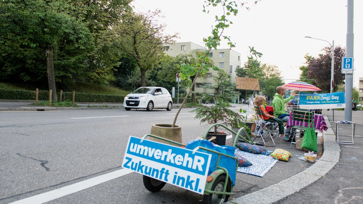 Lauschige grüne Oase der Begegnung von Nora an der Fellenbergstrasse am PARK(ing) Day 2020 in Zürich