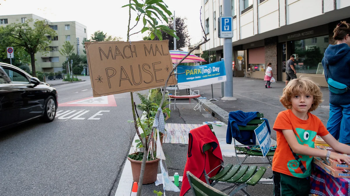 Lauschige grüne Oase der Begegnung von Nora an der Fellenbergstrasse am PARK(ing) Day 2020 in Zürich