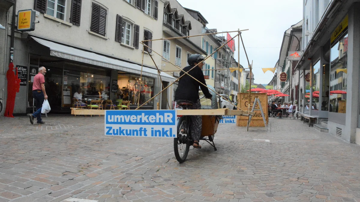 Immer, überall und doch nirgends. Das Cargovelo-Auto-Mobil mit Fiona ist unterwegs - am PARK(ing) Day 2020 in Frauenfeld