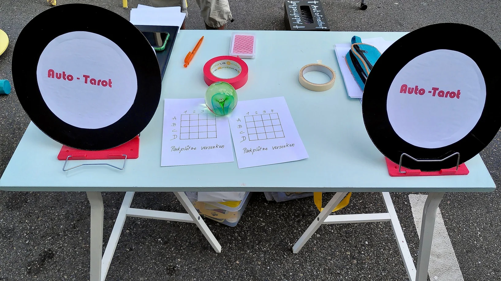 PARK(ing) Day 2021, Uster, Webernstrasse vor der Post Einrichtung, grün und künstlerisch mit Patricio und der Grünen Partei Uste