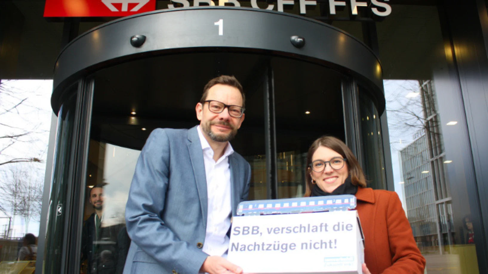 Übergabe offener Brief an SBB